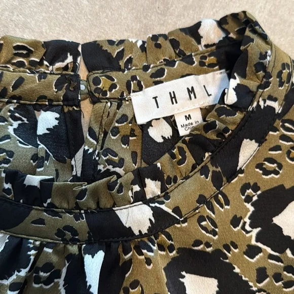 NWT THML Anthropologie Women’s Cheetah Print Ruffle Cap Sleeve Top - Size M - Picture 8 of 13